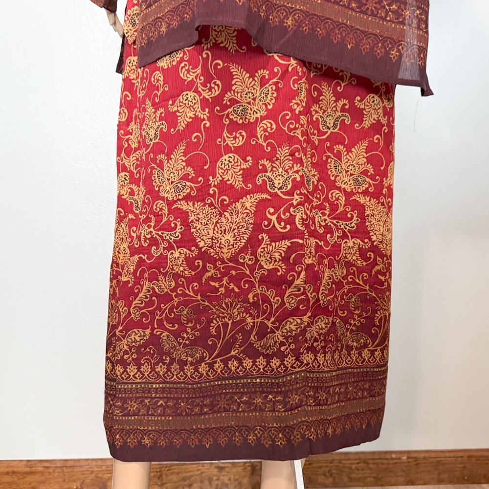 Valerie Stevens Silk Skirt and Blouse - Picture 14 of 16